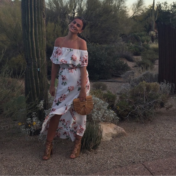 Mimi chica Floral Off the Shoulder Maxi Dres - Picture 4 of 4